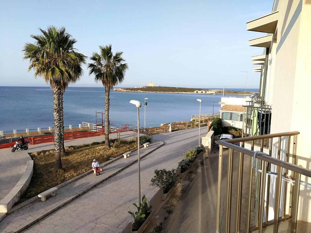 Hotel Vittorio Portopalo Di Capo Passero エクステリア 写真
