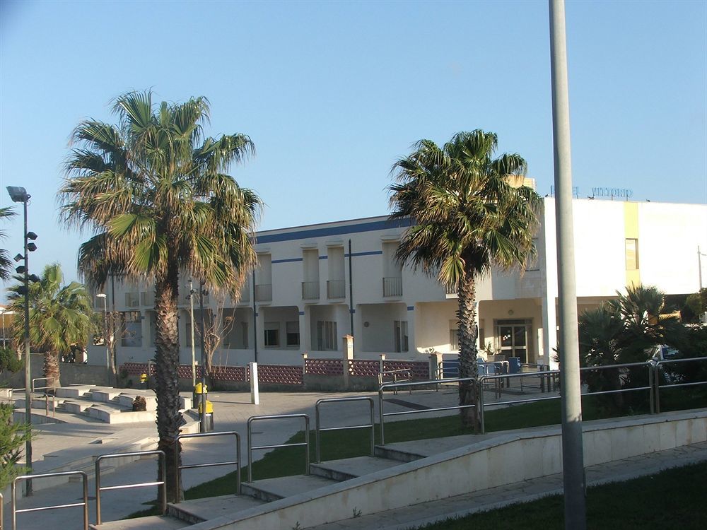 Hotel Vittorio Portopalo Di Capo Passero エクステリア 写真
