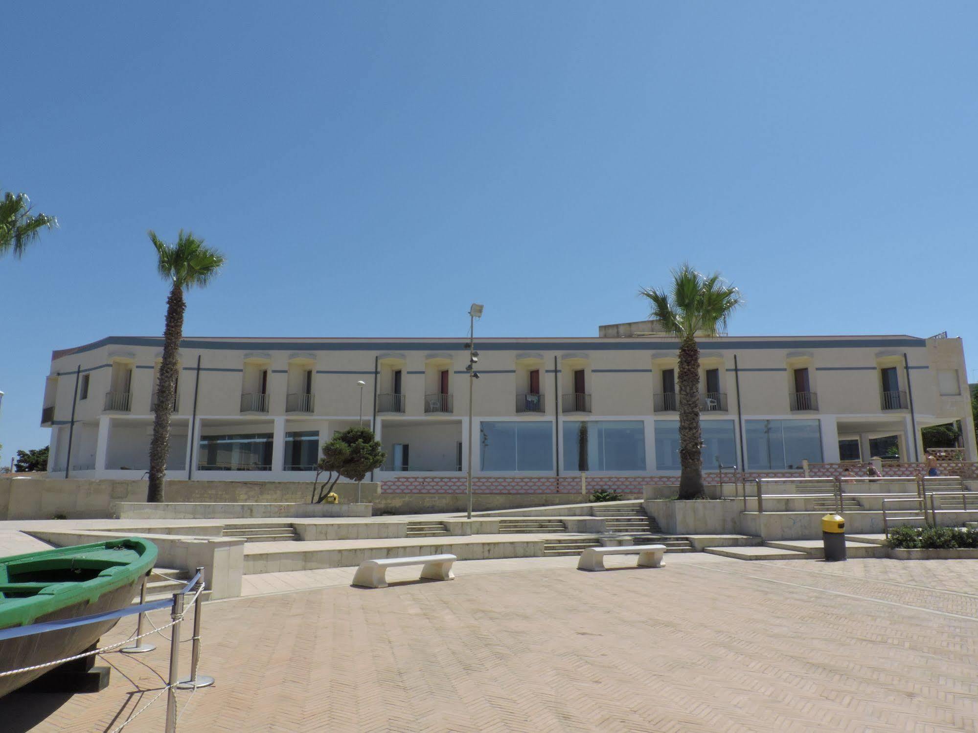 Hotel Vittorio Portopalo Di Capo Passero エクステリア 写真